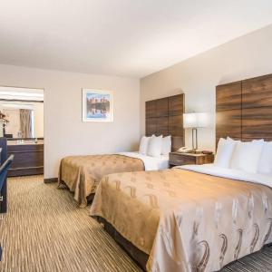 Double Room with Two Double Beds - Smoking