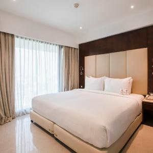 One Bedroom Residence with Jacuzzi, Wine Bottle, 15% off on Food and Soft Beverages, and Late check-out until 2 PM