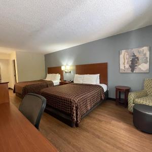 Queen Room with Two Queen Beds - Smoking