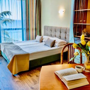 Suite with Balcony - Free Beach Package