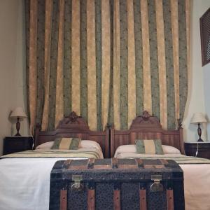 Twin Room with Private Bathroom