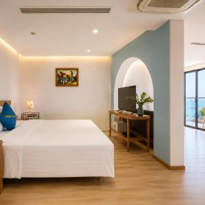 Suite Double Ocean View with Balcony and Bathtub