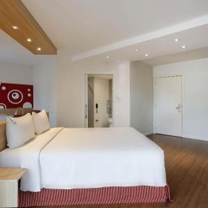 Adapted Superior Queen Room 
