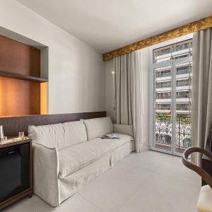 Deluxe Suite with Sea View