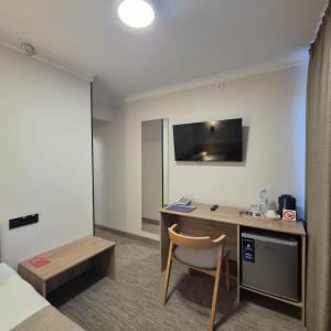 Standard Single Room with Shower