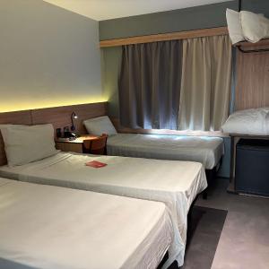 Standard Room With Three Single Beds