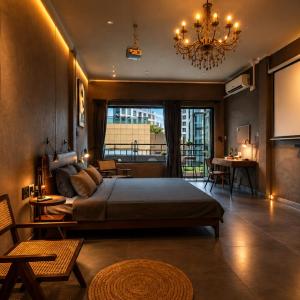 Apartment with City View