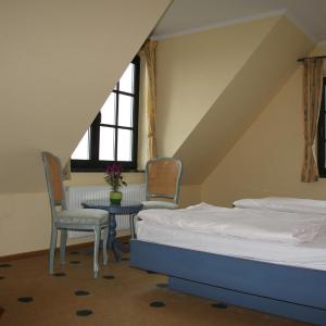Small Twin Room