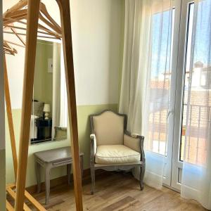 Single Room with Private Bathroom