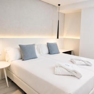 Standard Double or Twin Room with Balcony