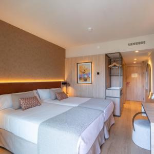 Twin Room with Pool View