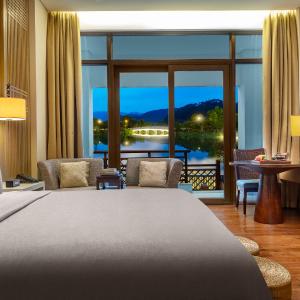 Charming Wuyi Package - Double Room with Lake View