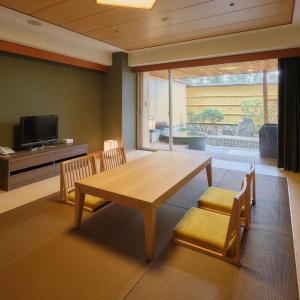 [Akazawa Onsen Hotel] Deluxe Japanese-Western Room with Open-Air Bath - 62 sqm