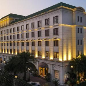 Staycation Weekend with Breakfast/ Lunch/Dinner, Hi Tea( tea ,coffee, vegetarian snacks from 5 to 7 pm, Recreational facilities :Box Cricket , Pickle Ball ,Table Tennis, Snooker ,Long Tennis ,Pool,Happy Hours :1600 -1900hrs (1+1 on Selective Beverages)
