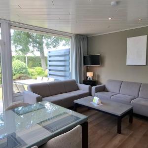Bungalow with Garden View
