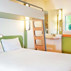 Standard Room with Double Bed and Bunk Bed