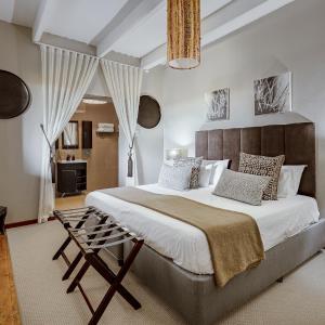 Large Twin Room