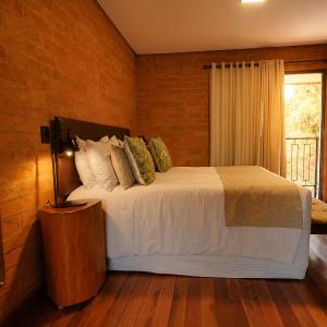 Deluxe Suite with Spa Bath