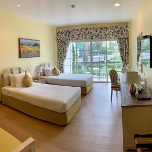 Superior Twin Room