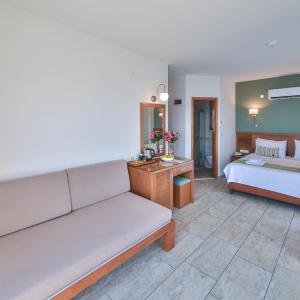 Superior Triple Room with Sea View