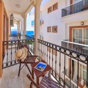 Family Suite with Side Sea View