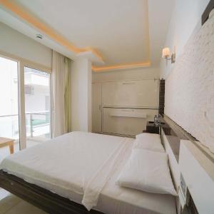 Economy Triple Room