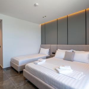 Deluxe Triple Room with Sea View