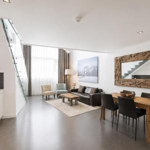 Senior Duplex Apartment with Kitchenette