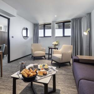 Suite with One Queen Bed and Living Room - Beach Front