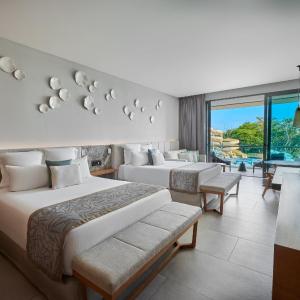 Junior Suite with Pool View