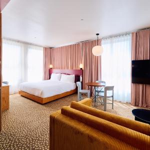 Loft King Suite (Renovated)