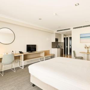 Studio with Limited housekeeping
