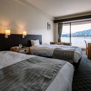 Twin Room with Sea View - Non Smoking