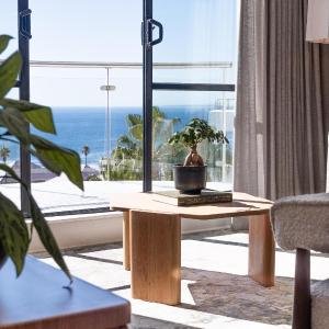 Two Bedroom Two Bathroom Apartment Sea Facing