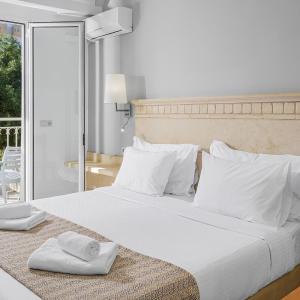 Superior Room with Garden or Mountain View