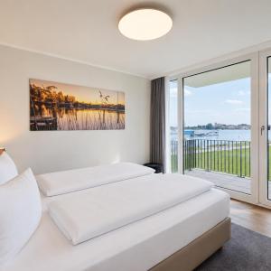 Suite with Lake View