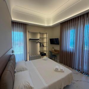 Deluxe Double or Twin Room with Sea View