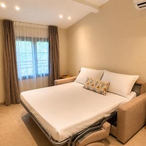Family Room - 3 to 4 People