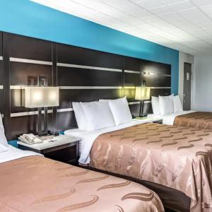 Queen Room with Two Queen Beds - Pet Friendly/Non-Smoking