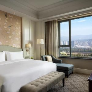 Luxury Club King Room - Club Access