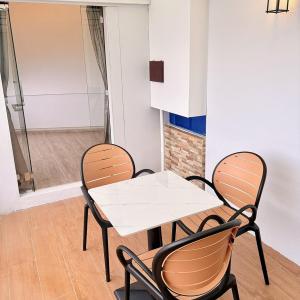 Quadruple Room with Balcony