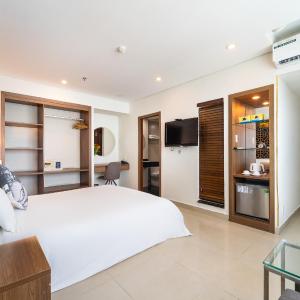 Double Room with Bathtub
