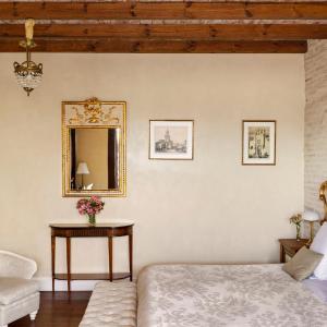 Deluxe Room with Terrace and Jacuzzi®