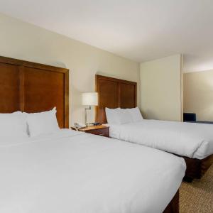 Queen Suite with Two Queen Beds - Non-Smoking