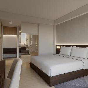 King Suite with Garden View
