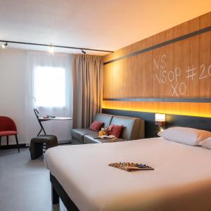Superior Room with Double bed and a single Sofa Bed