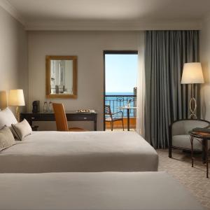 Deluxe Family Sea View Room