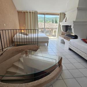 Apartment - Split Level