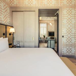 Junior King Suite