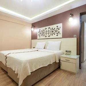 Superior Triple Room with Balcony